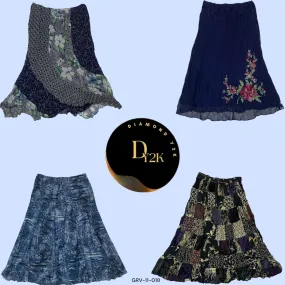 £3 Y2K Poly Skirt – Vintage Vibes, Budget Price!