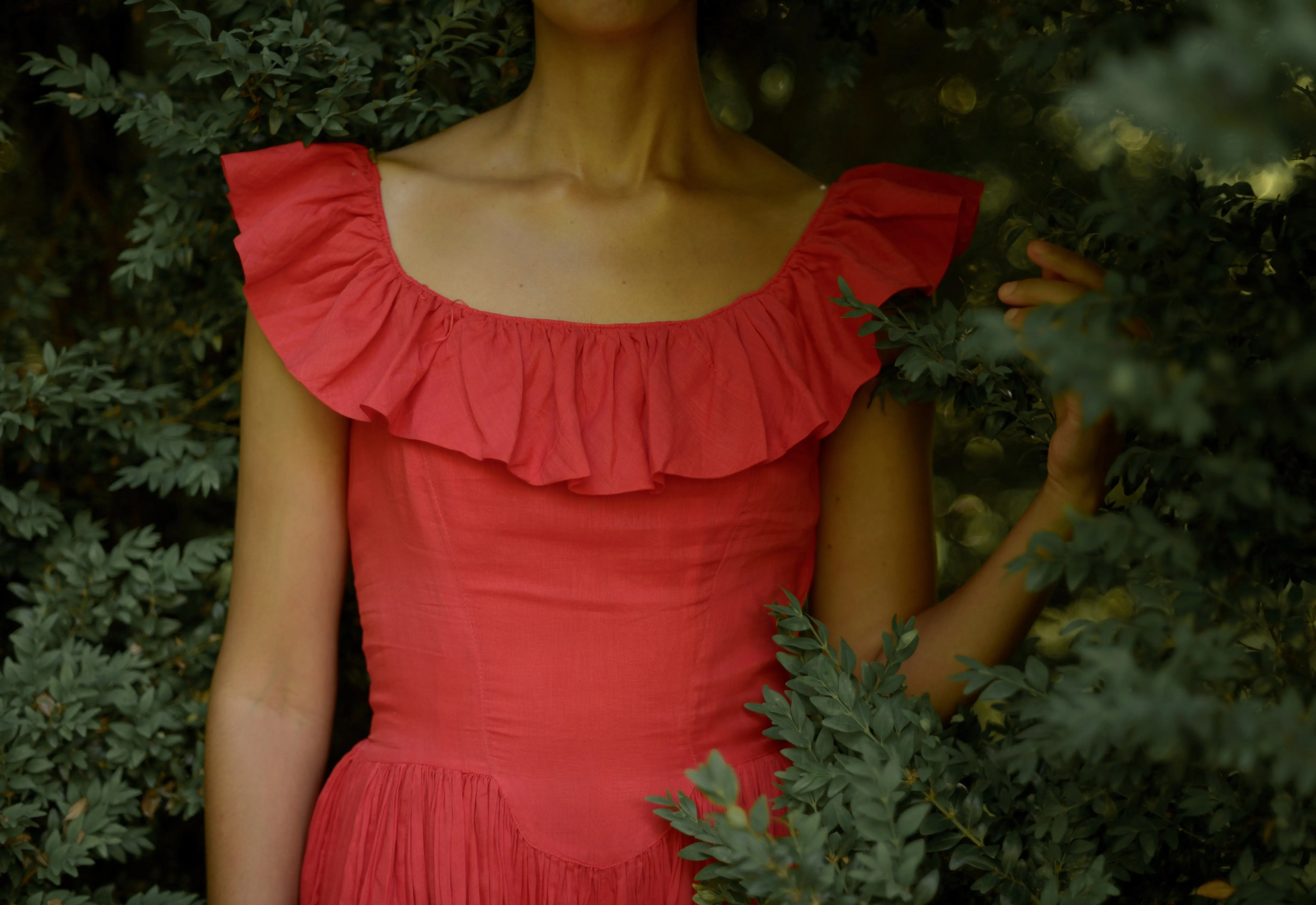 30s/40s cotton voile hand dyed coral red ruffle collar gown, small