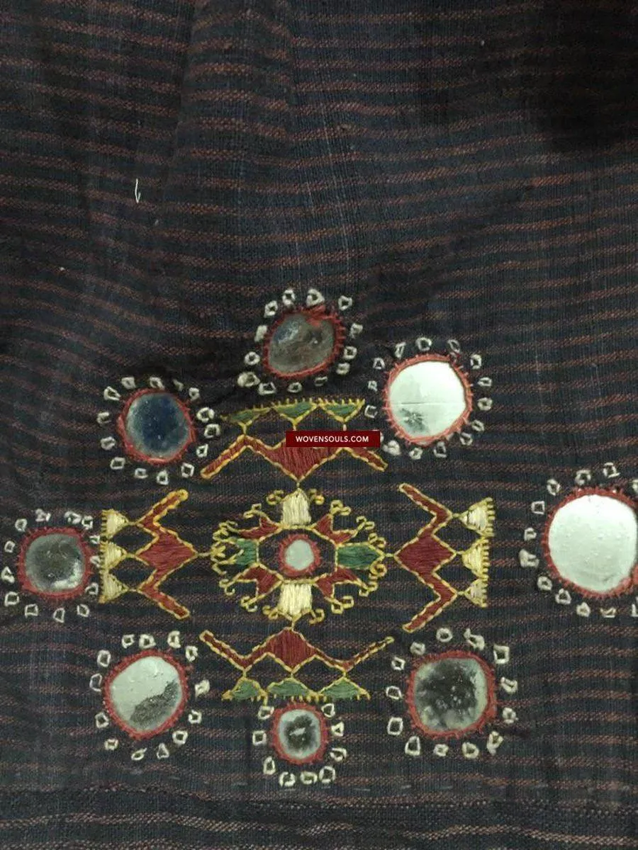 847 Old Bishnoi Woven Skirt with Amazing Embroidered Motifs