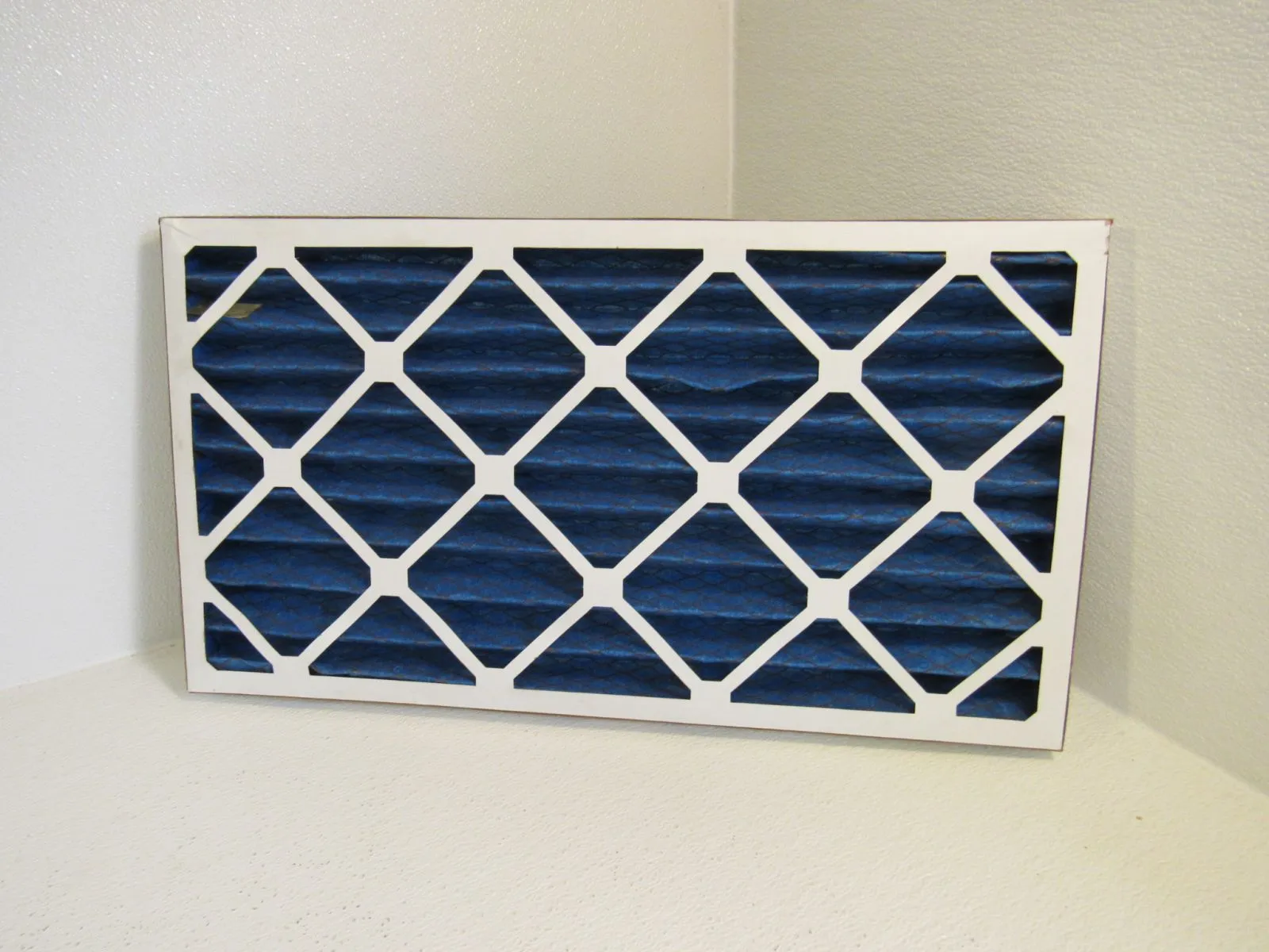 Aerostar 14in x 25in x 2in High Capacity Pleated Air Filter 10454 Polyester -- New