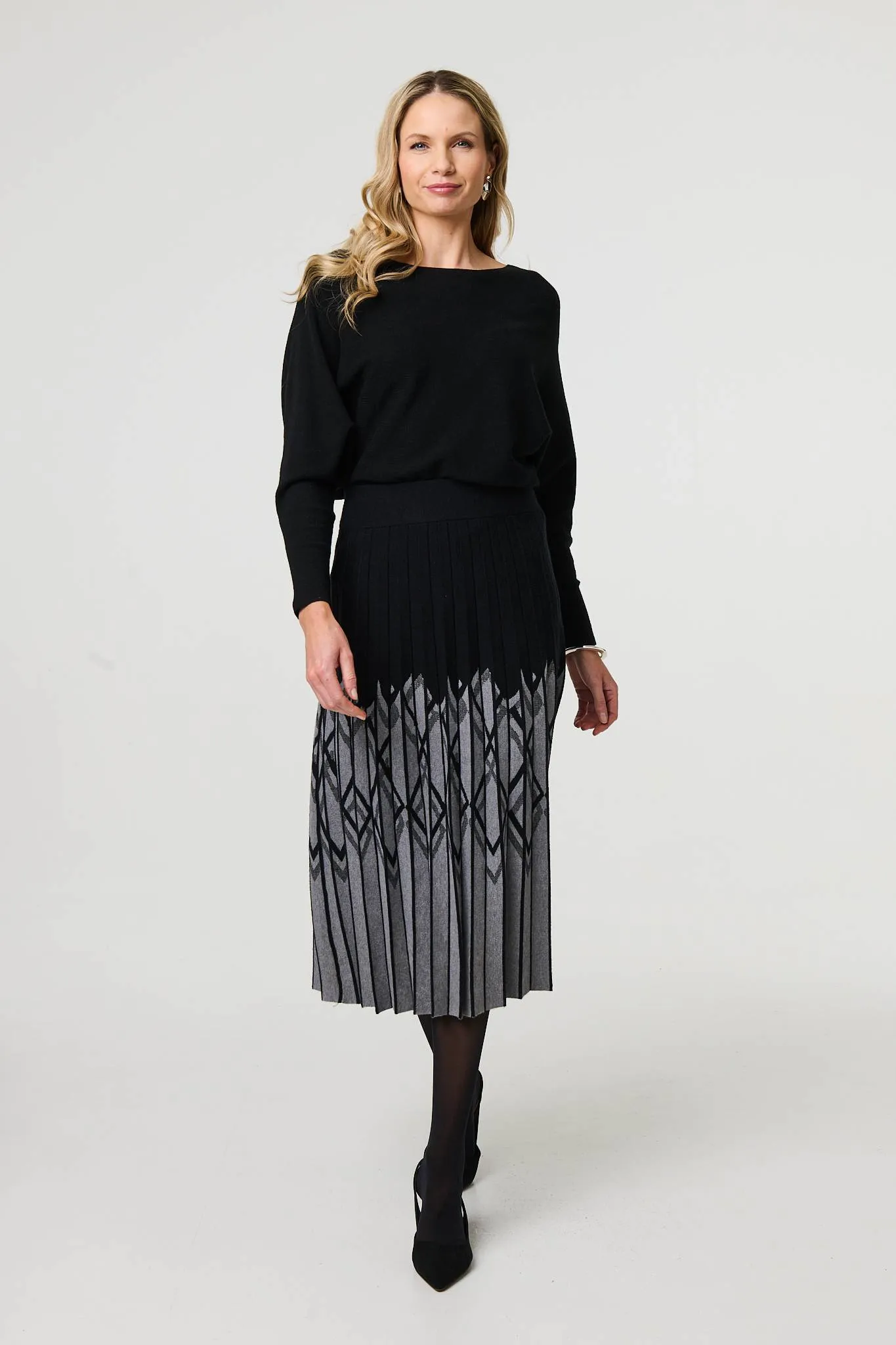 Geo Print Pleated Knit Midi Skirt