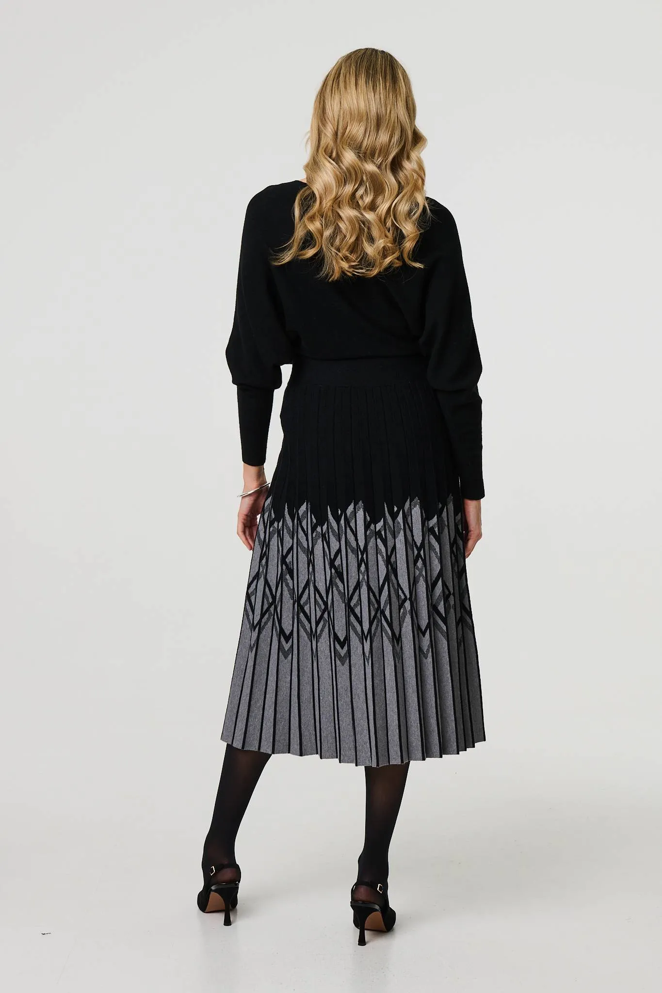 Geo Print Pleated Knit Midi Skirt