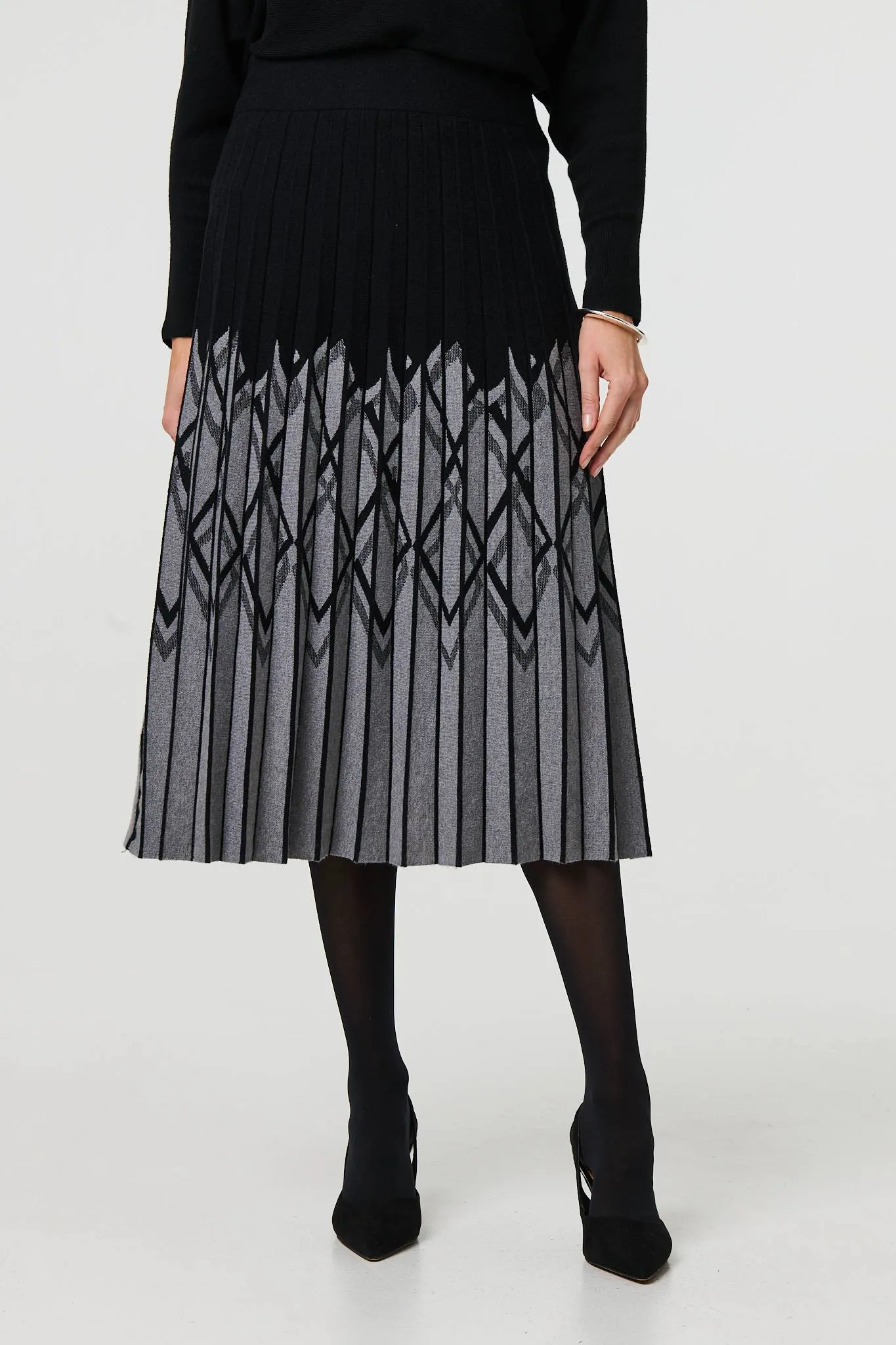 Geo Print Pleated Knit Midi Skirt