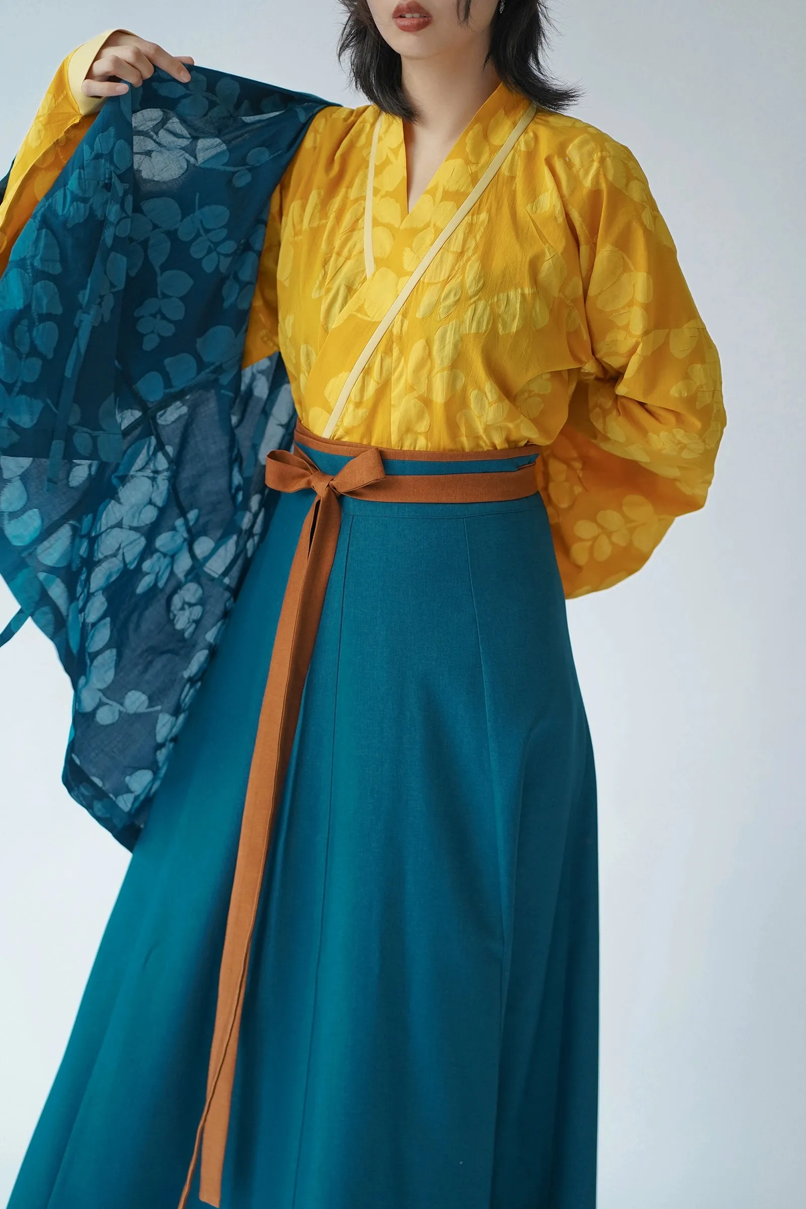 I'm Blue 蓝倒我了 Modernized Jin Dynasty Cotton Jiaoling Poqun Ruqun Set