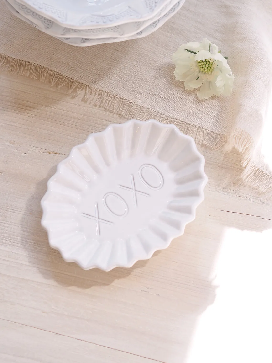 Incanto White XOXO Plate