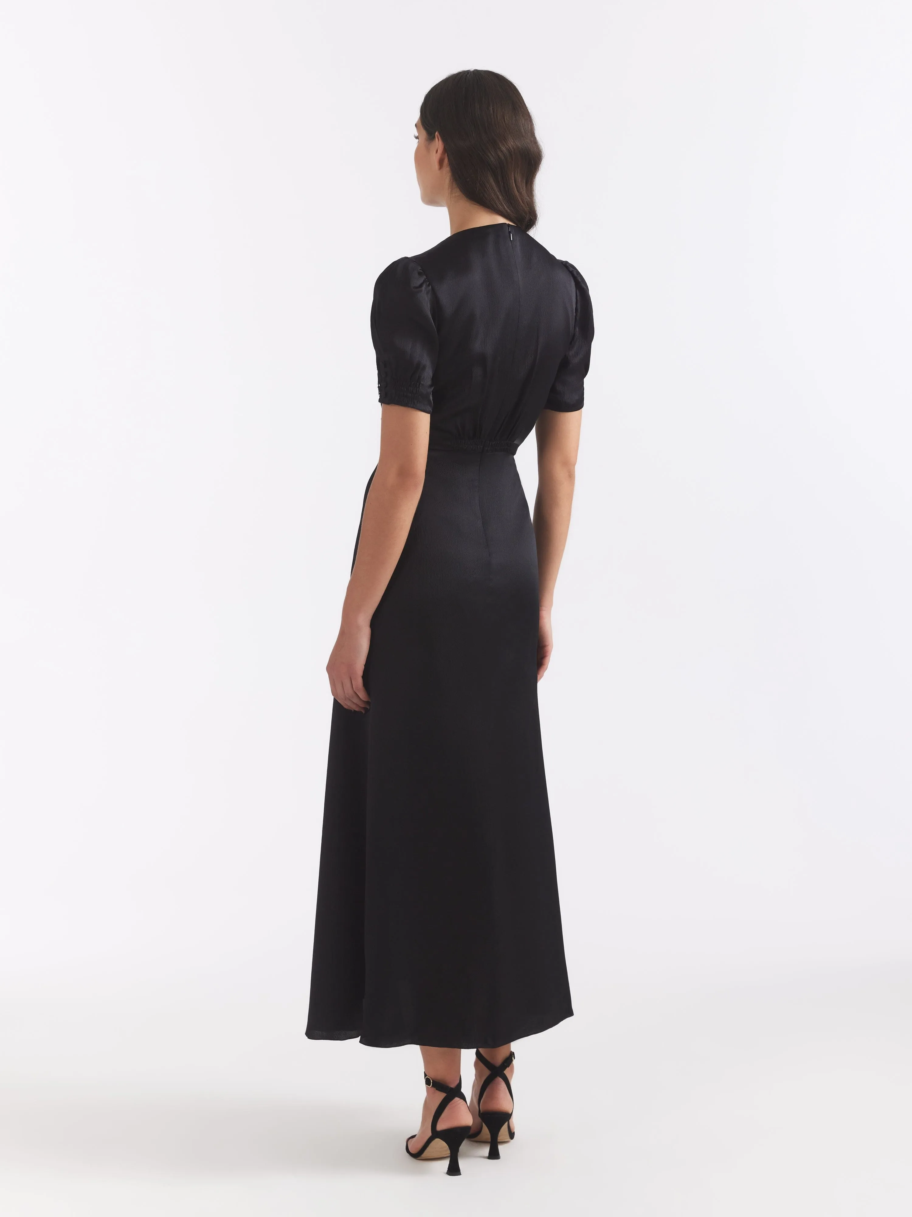 Lea Long Dress in Black Pleated Bouquet