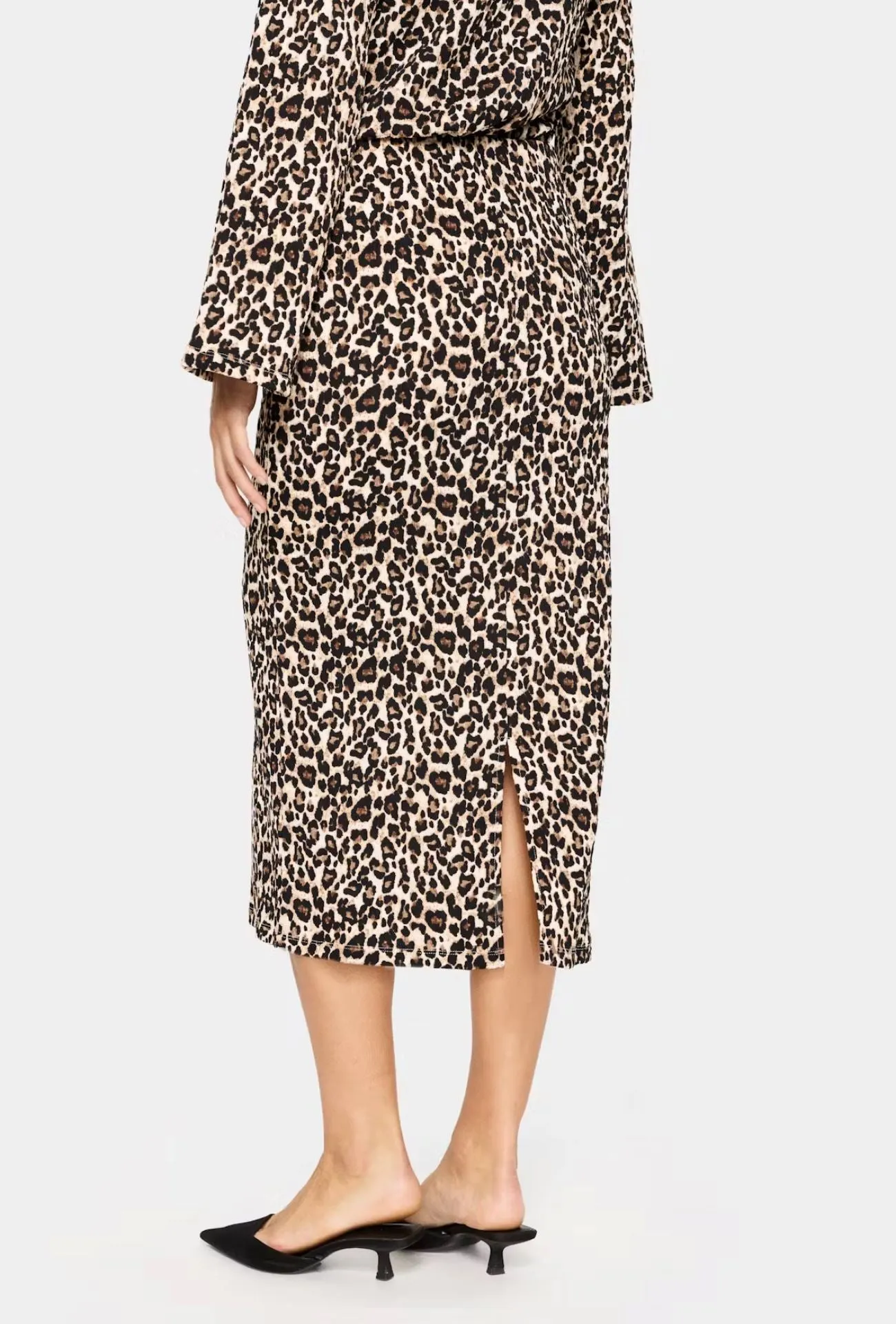 LEOPARD TEXTURED MIDI SKIRT