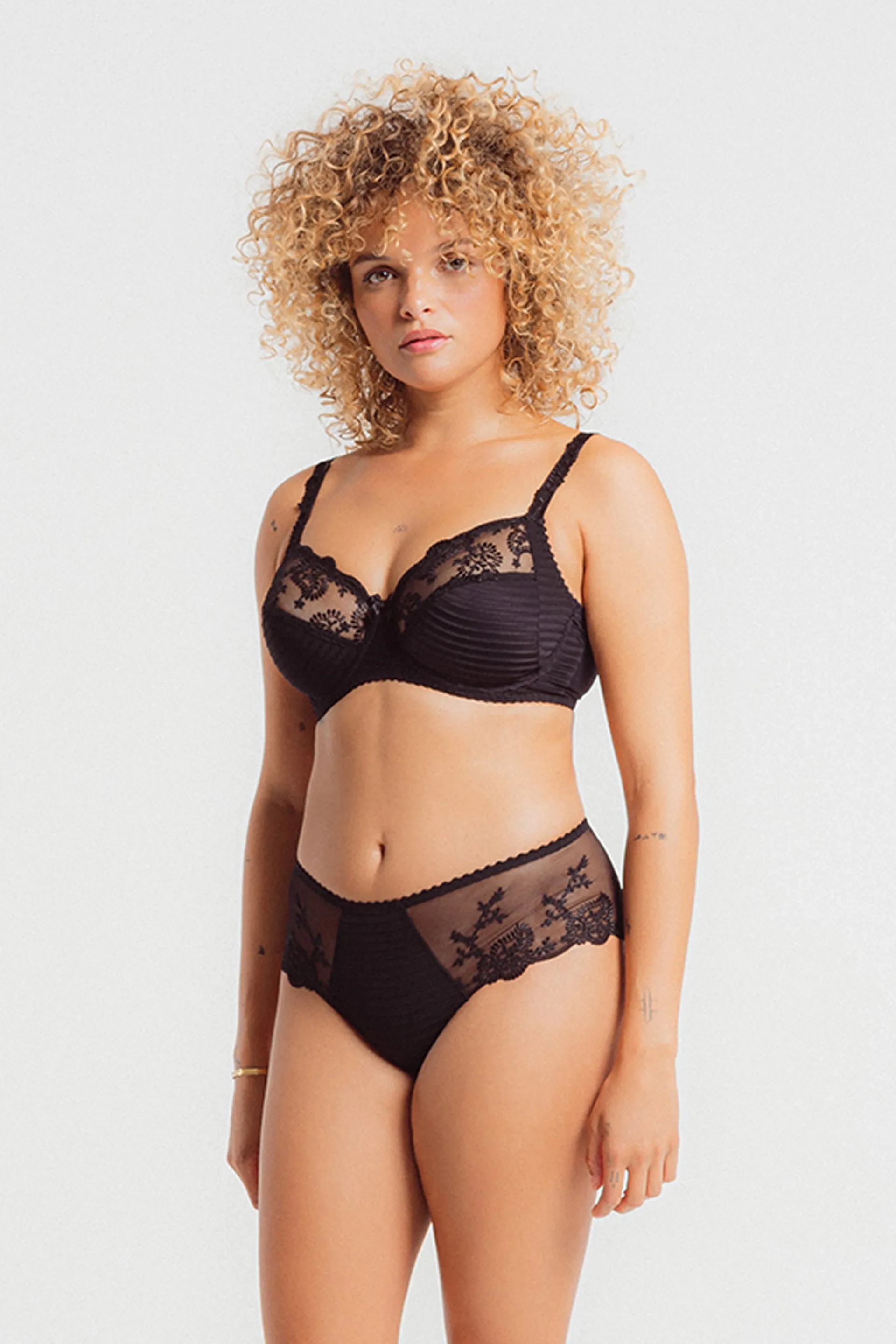 Élise Full Cup Bra Black