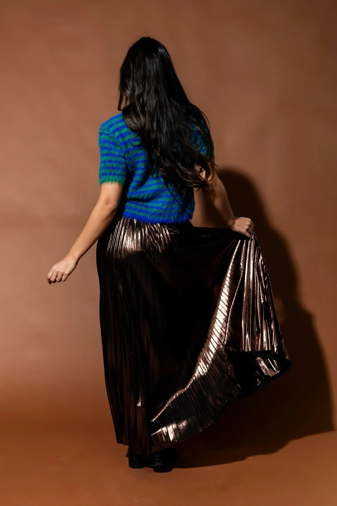 Metallic Pleated Midi Skirt in Mocha Mousse