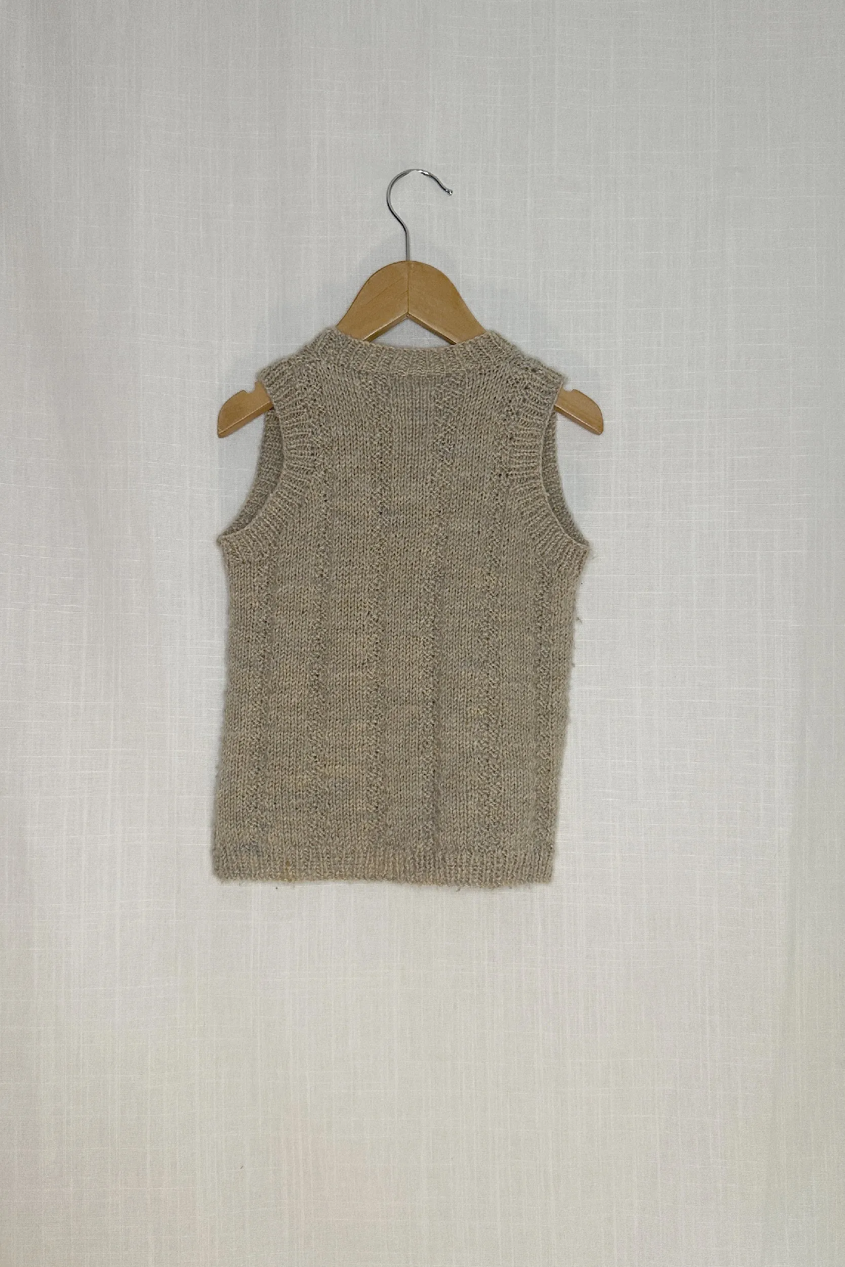 MINI: HAND-KNITTED V-NECK SWEATER VEST