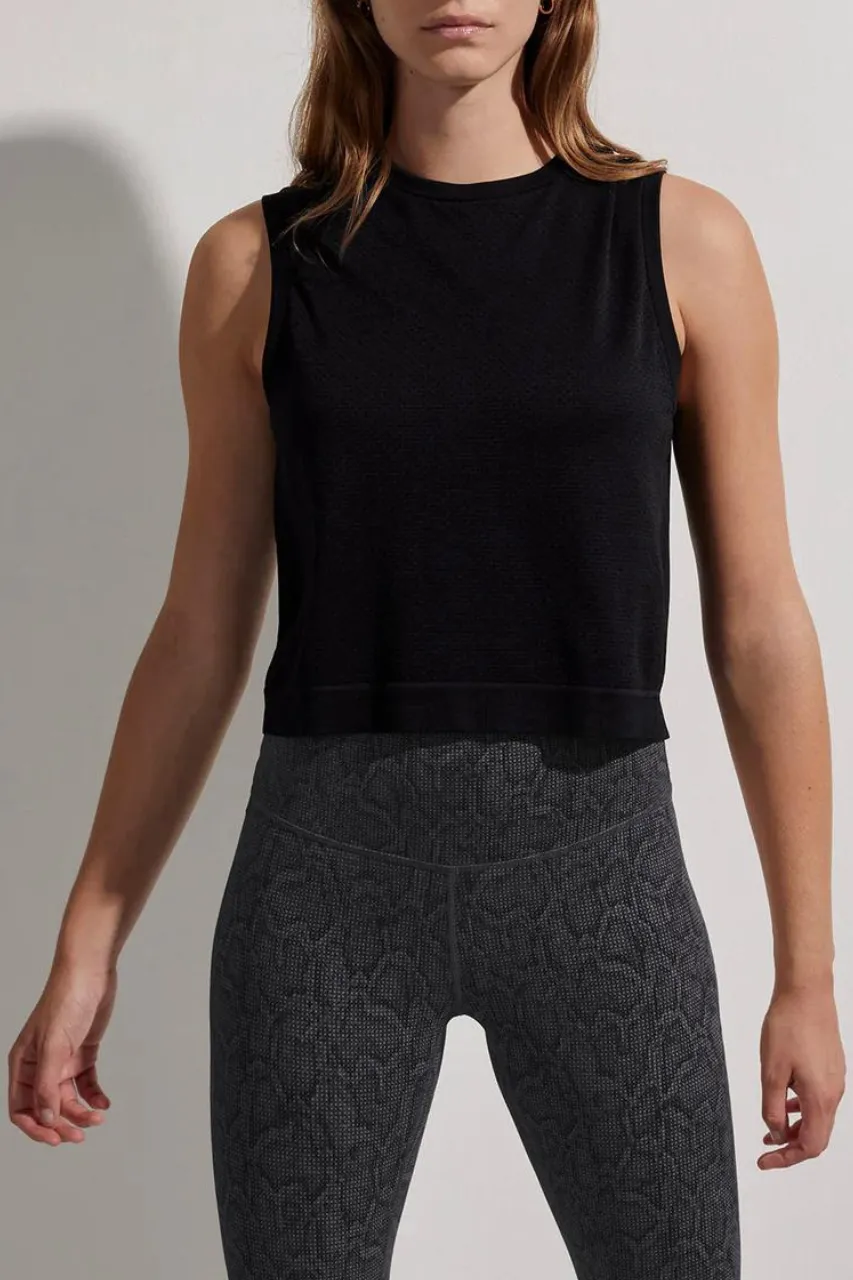 Page Seamless Crop Tank