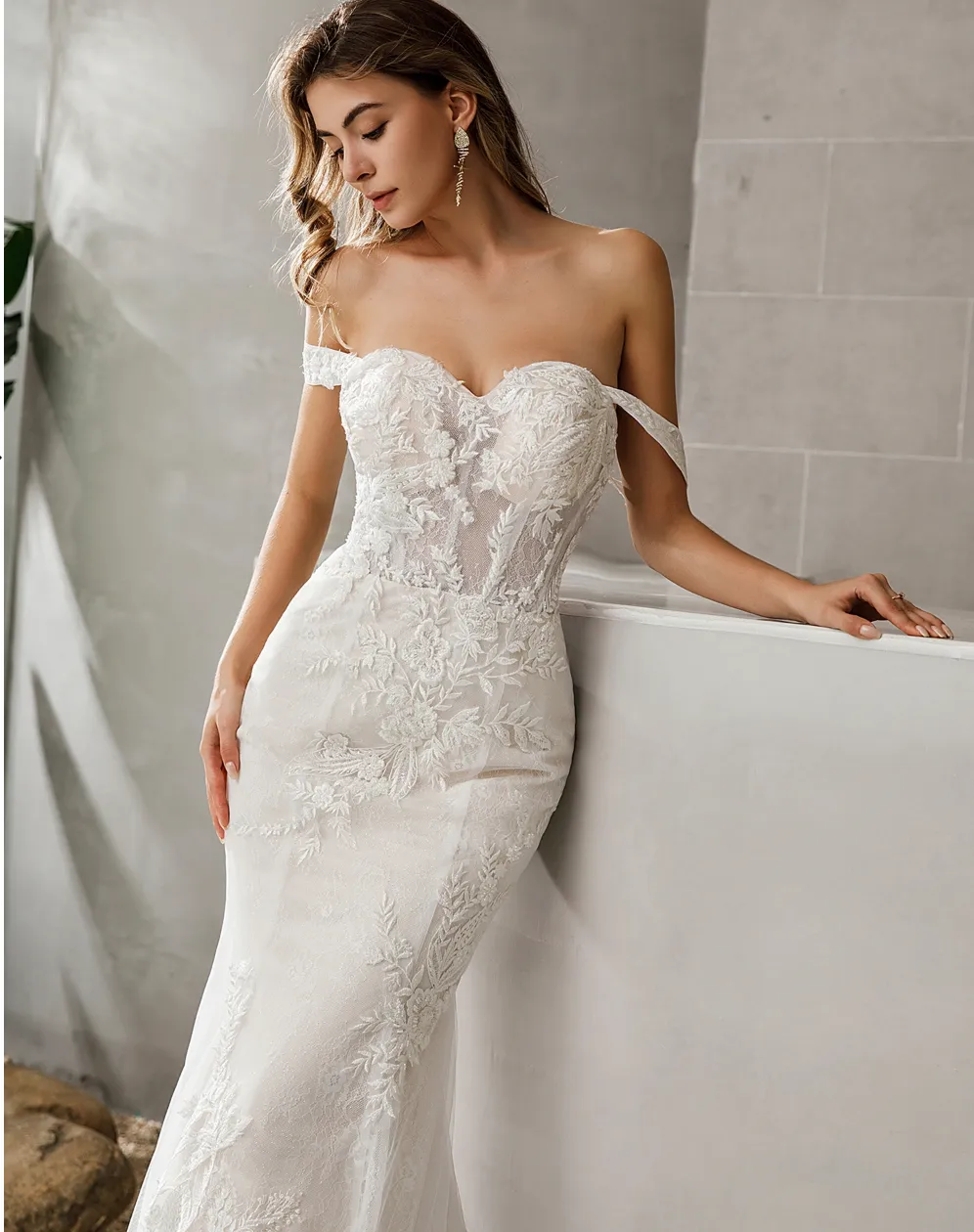 Romantic Sweetheart Neckline Bridal Gown With Illusion Bodice