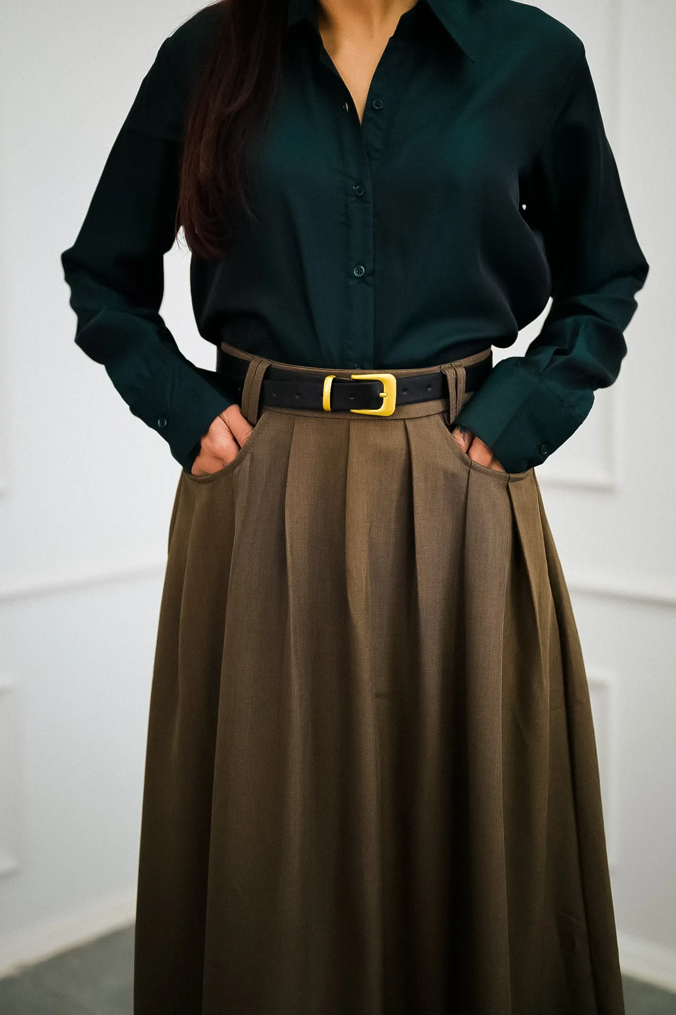 Sepia Long Pleated Skirt with Belt