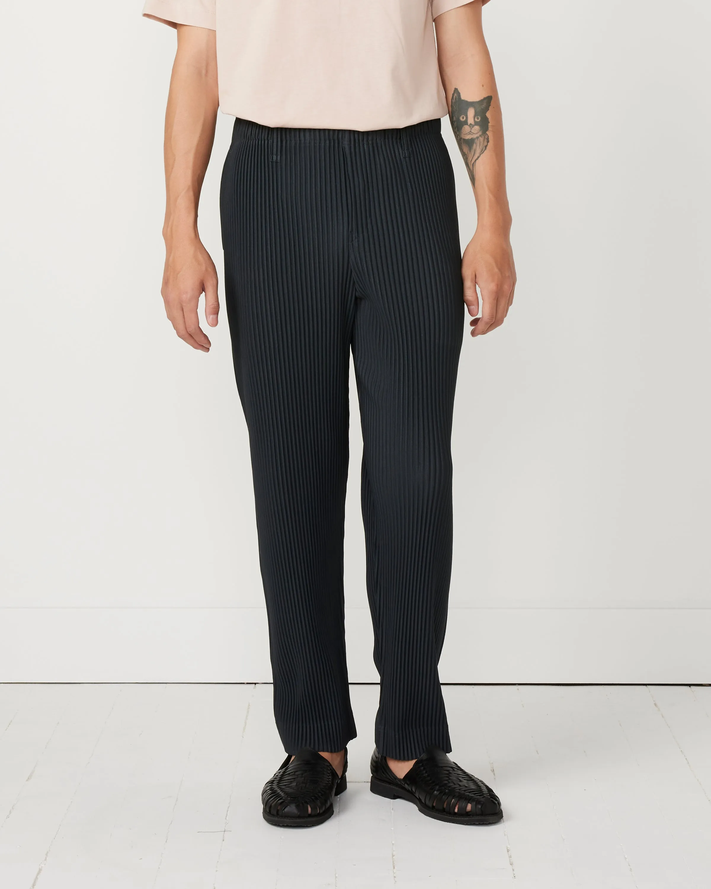 Tailored Pleats Pant in Dark Grey